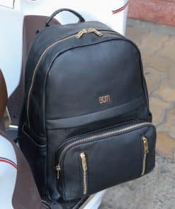 Alternative view of BL X KYLA (M)